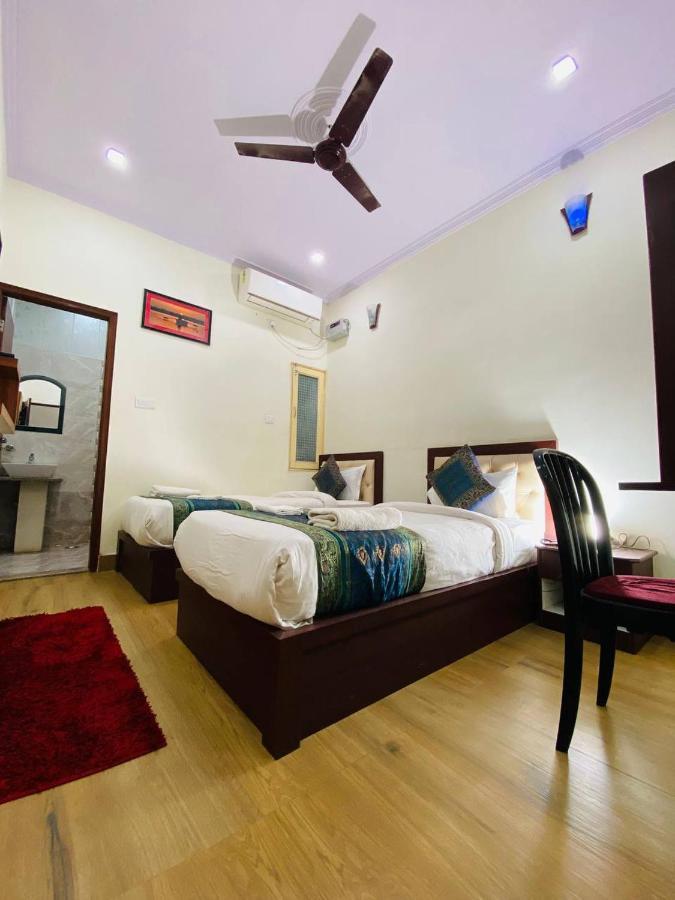 The Century Plaza Hotel Varanasi Eksteriør bilde