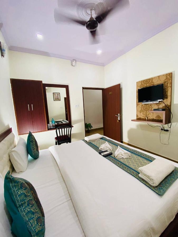 The Century Plaza Hotel Varanasi Eksteriør bilde