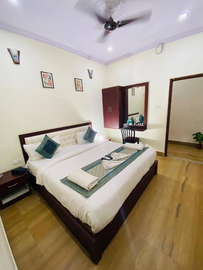 The Century Plaza Hotel Varanasi Eksteriør bilde