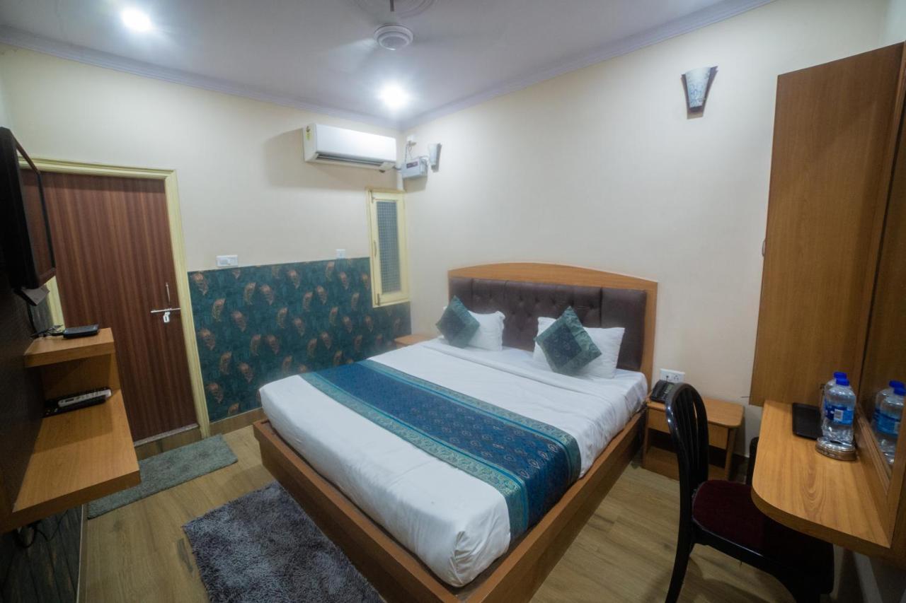 The Century Plaza Hotel Varanasi Eksteriør bilde