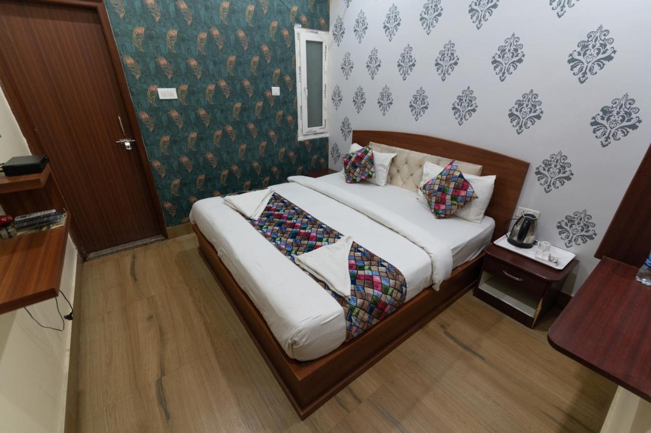 The Century Plaza Hotel Varanasi Eksteriør bilde