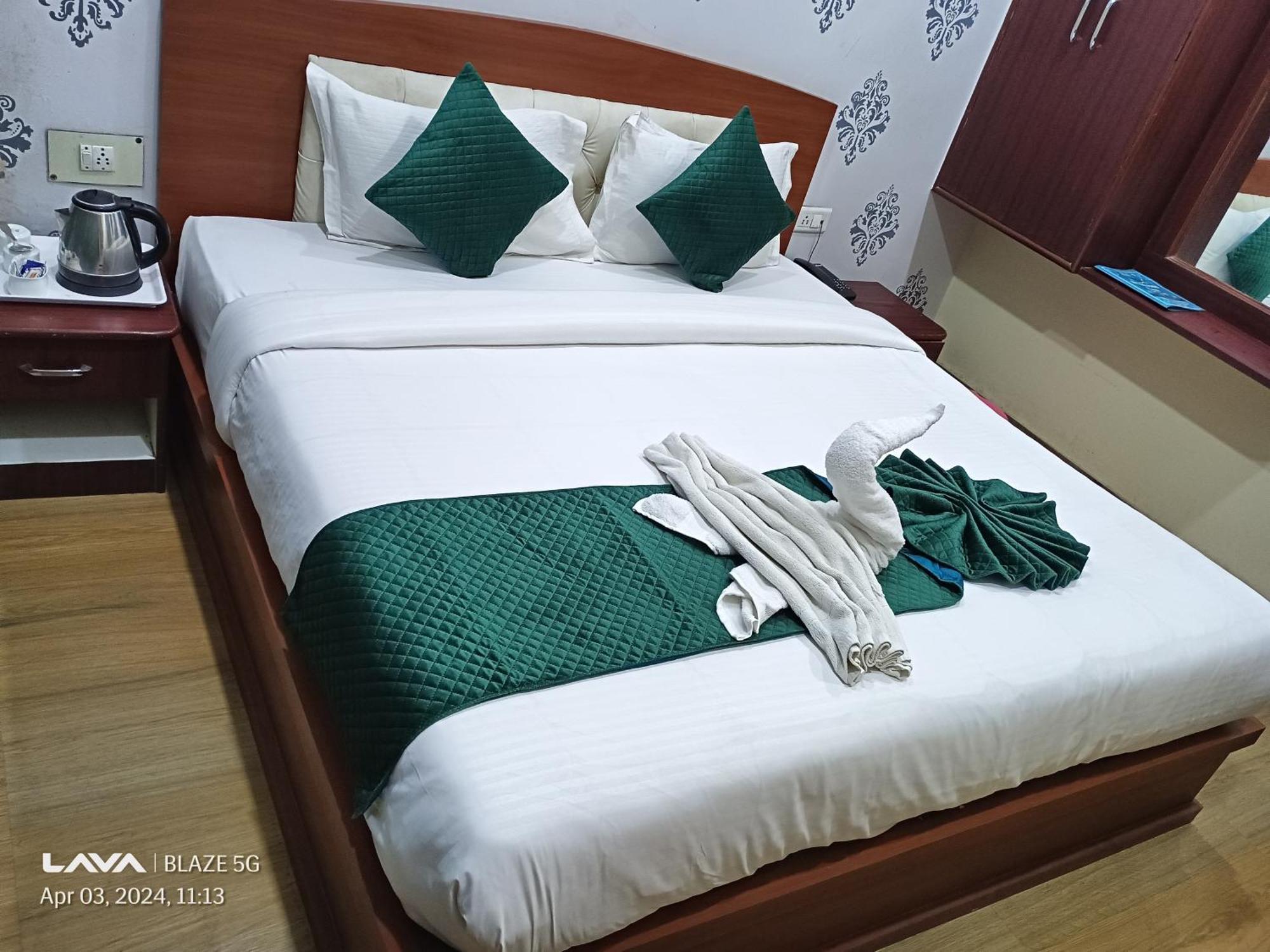 The Century Plaza Hotel Varanasi Eksteriør bilde